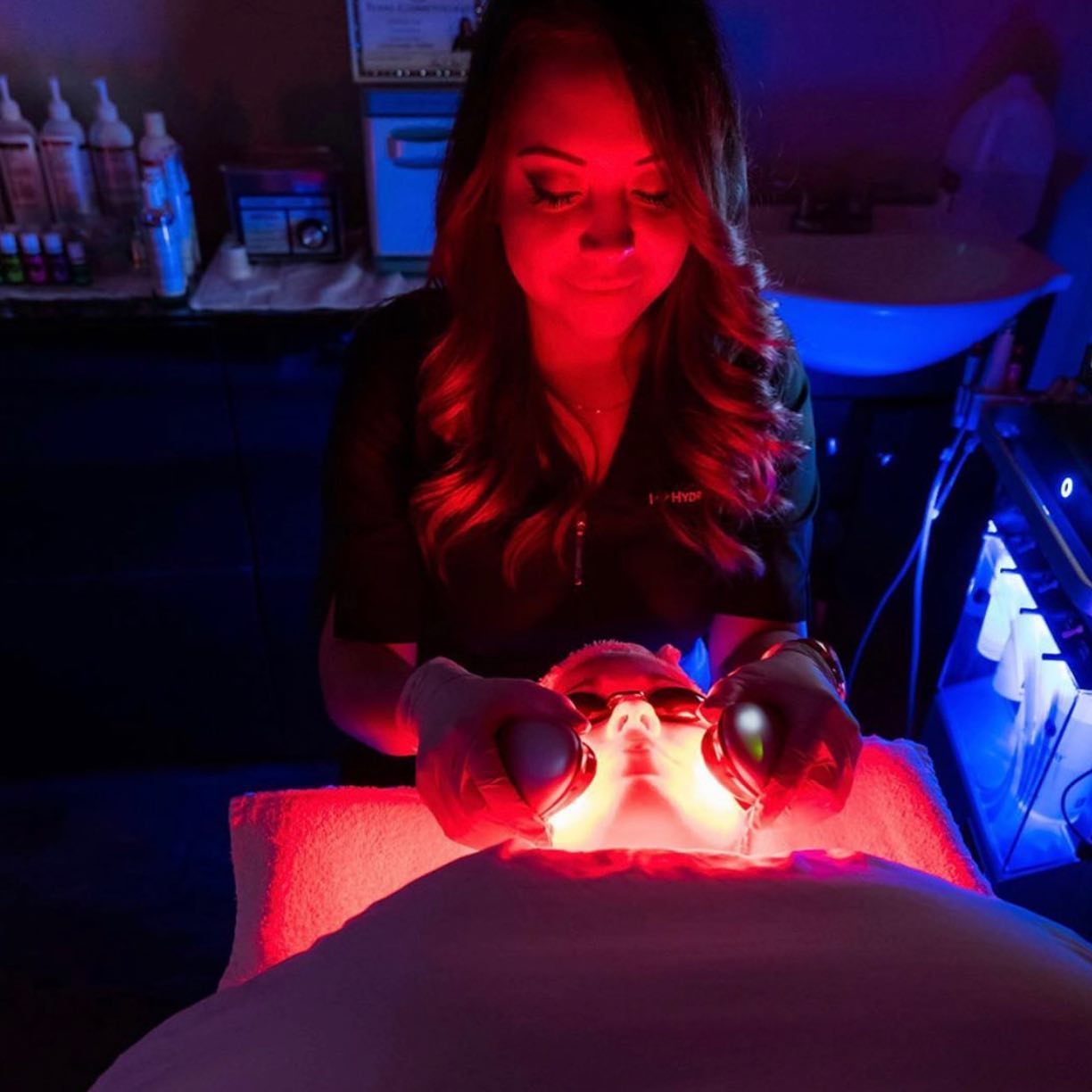 Age-Defying Facial Treatment with Laser Skin Tightening & Red Light Therapy
