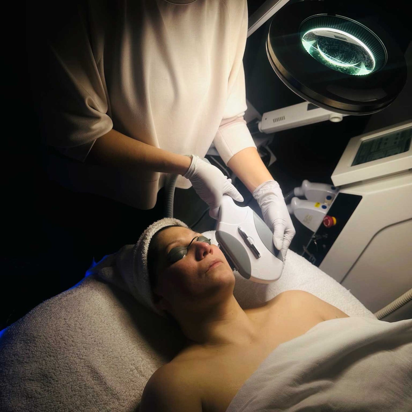 Intense Pulse Therapy/Photofacial